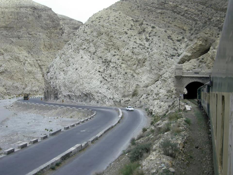 train-and-road-Balochistan1.jpg