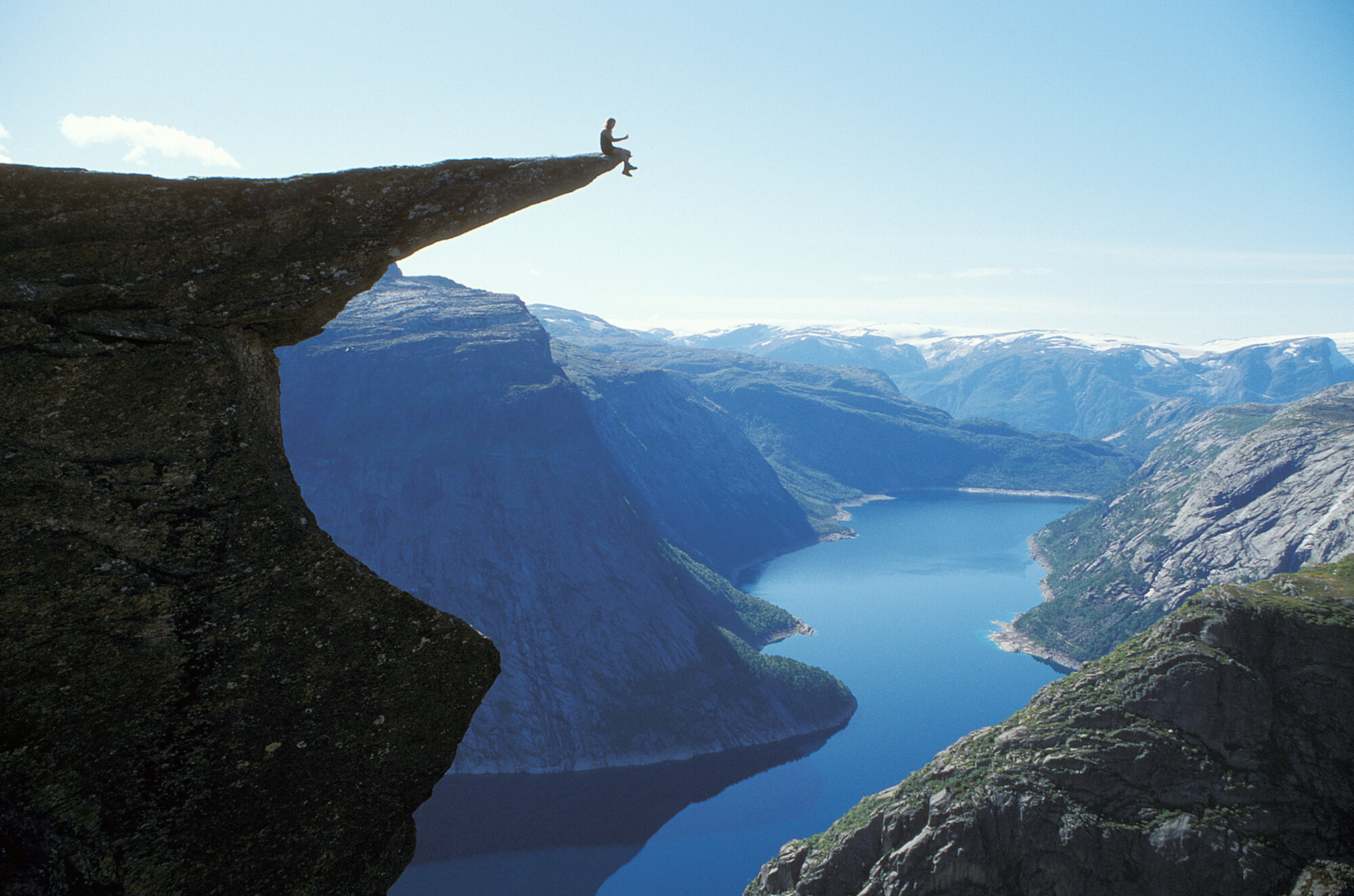 trolltunga-harald-hognerud-rhf.jpg