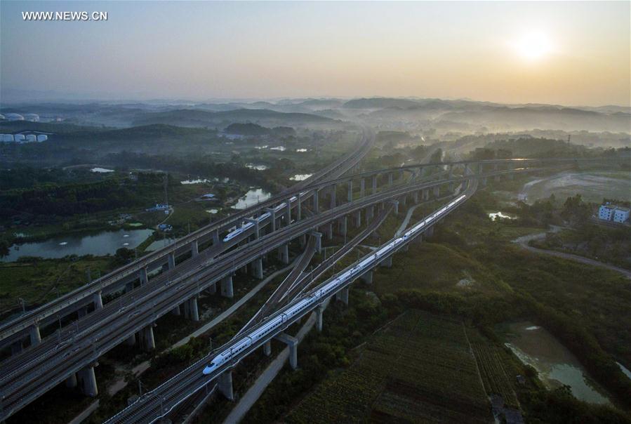 Tunli-Super-Large-Bridge,Nanning,Guangxi_(4)_6Oct2016.jpg