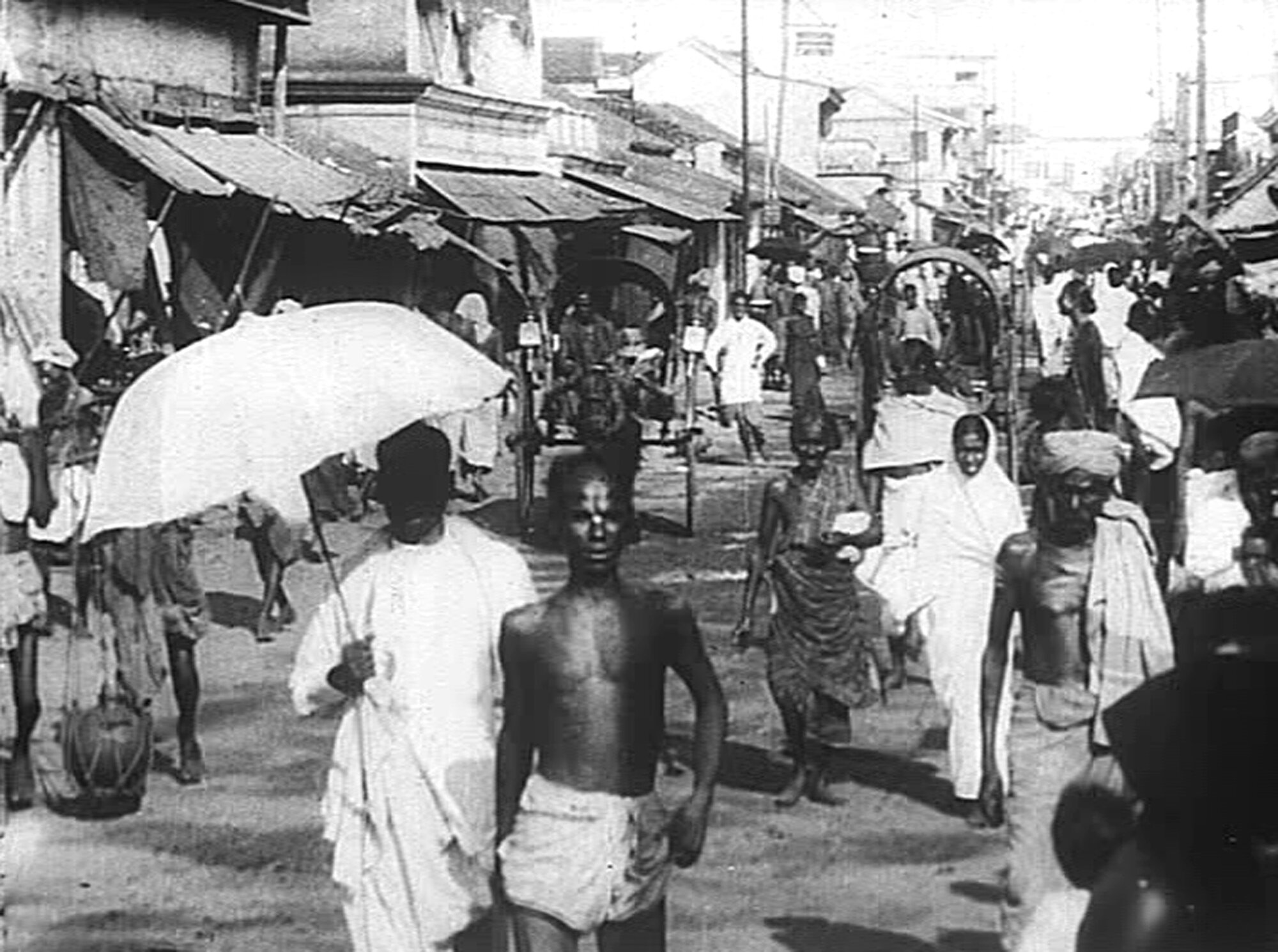Unknown-street-in-India-1906.jpg