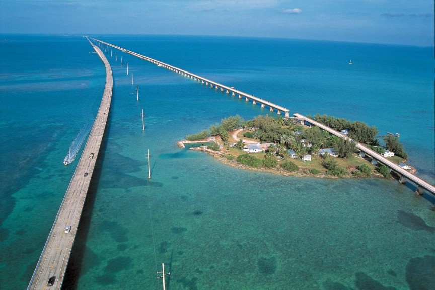 US-1-from-Key-Largo-to-Key-West-Florida.jpg