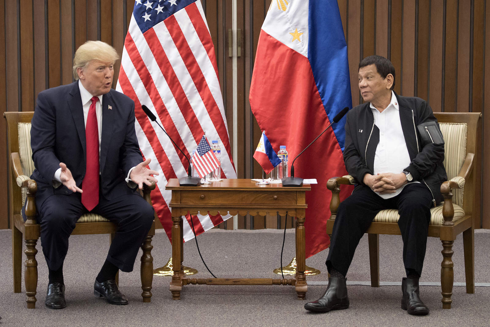 US-Philippines-Rodrigo-Duterte-Donald-Trump-November-11-2017.jpg