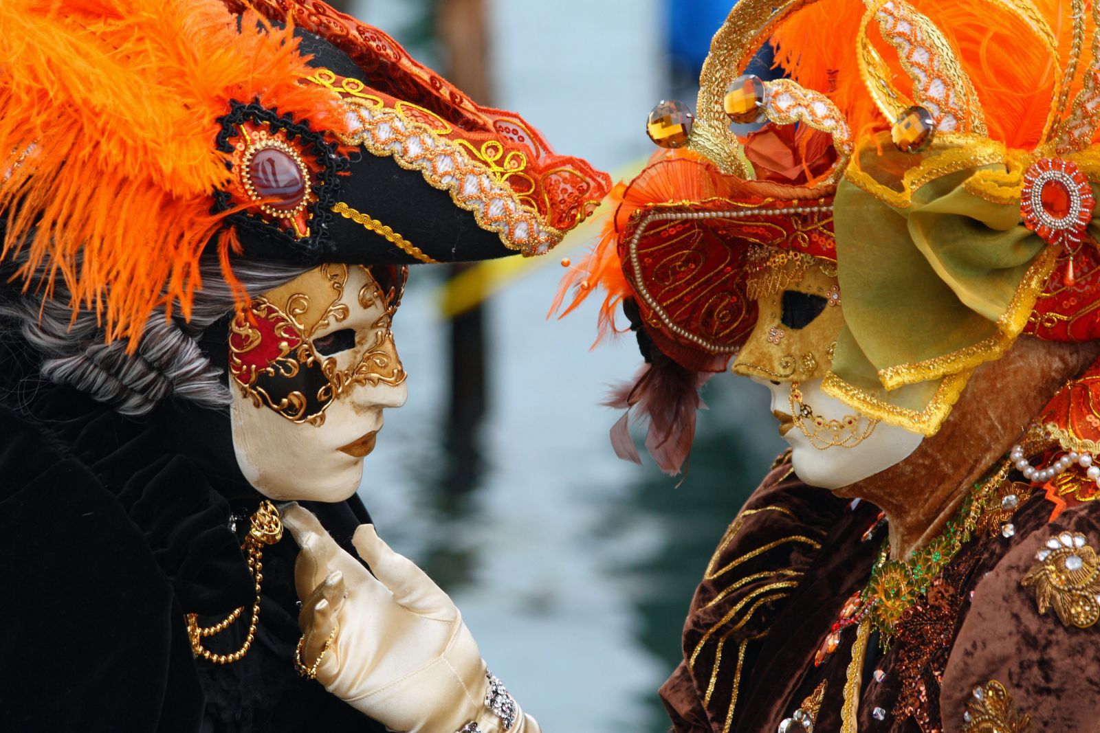 Venice_Carnival_-_Masked_Lovers_.jpg