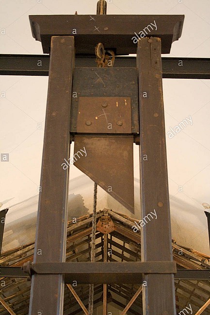 Vietnam Guillotine 433-695.jpg