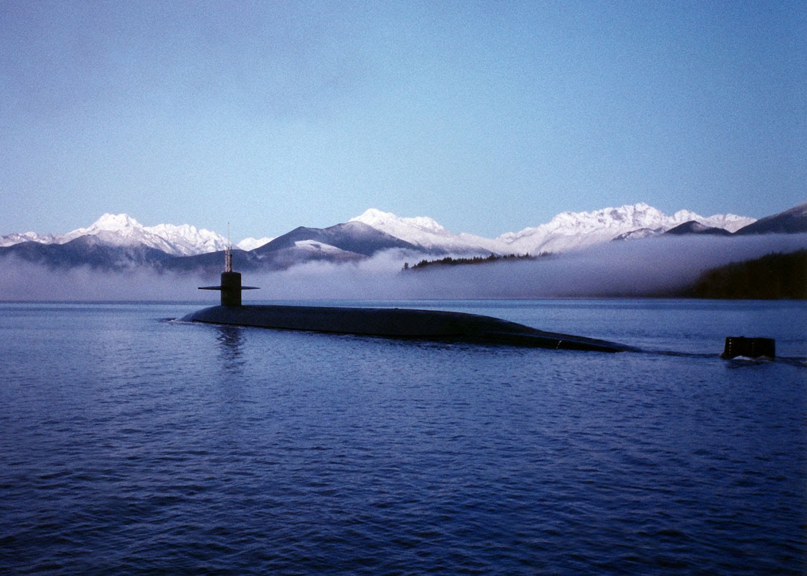 Virginia_Class_Submarine_1.jpg