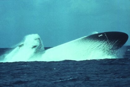 Virginia_Class_Submarine_2-large.jpg
