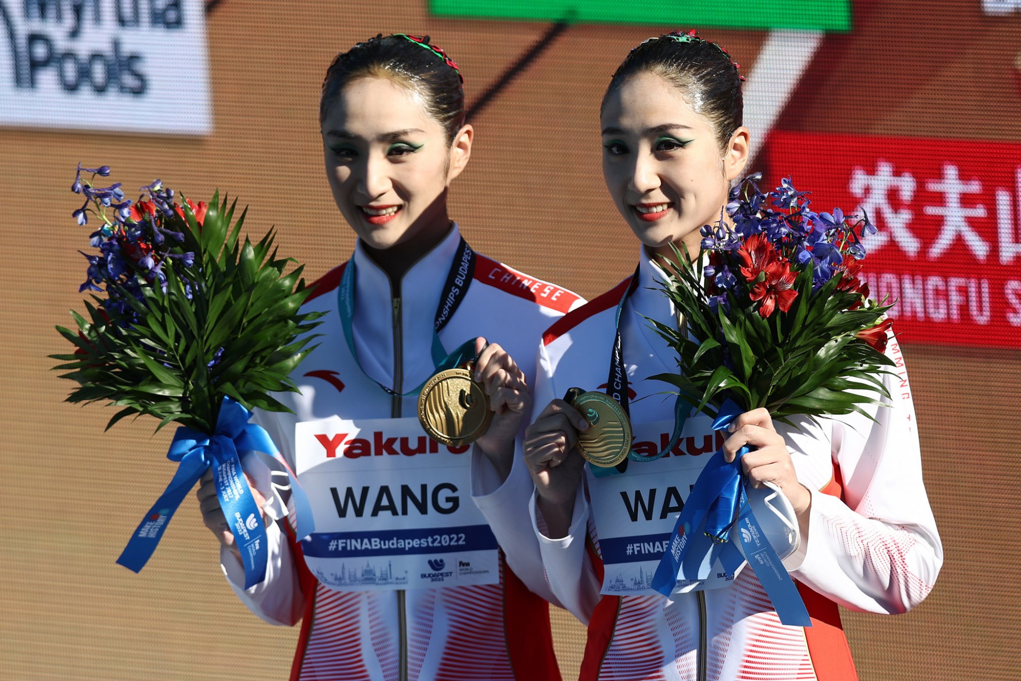 Wang+Liuyi+and+Wang+Qianyi.jpg