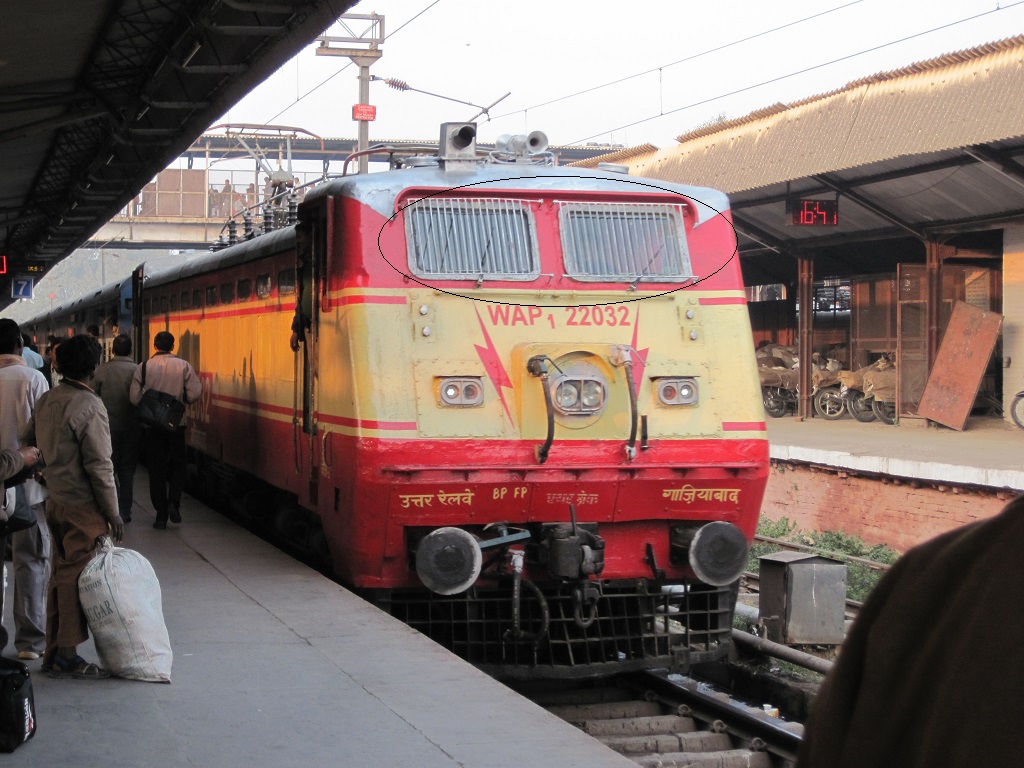 WAP-1_Locomotive_at_Delhi.jpg