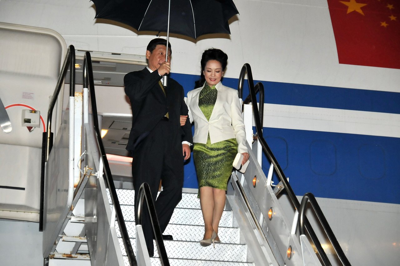 xi-jinping-peng-liyuan[1].jpg