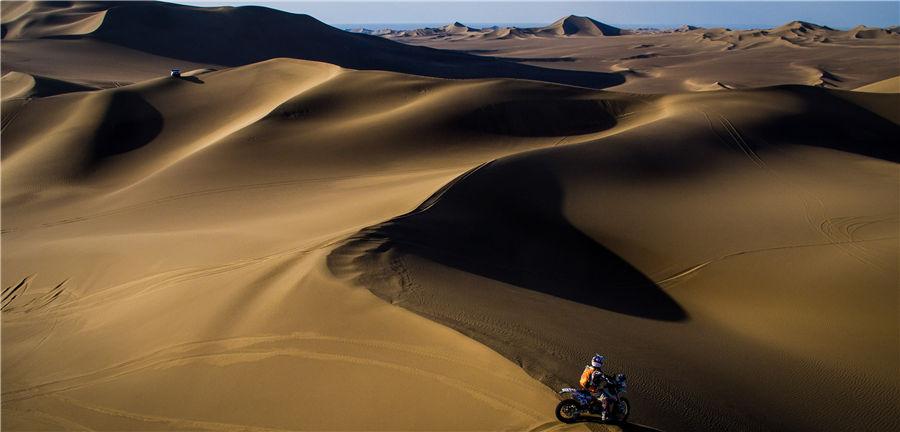 Xinjiang.Taklamakan.Desert.3.jpg