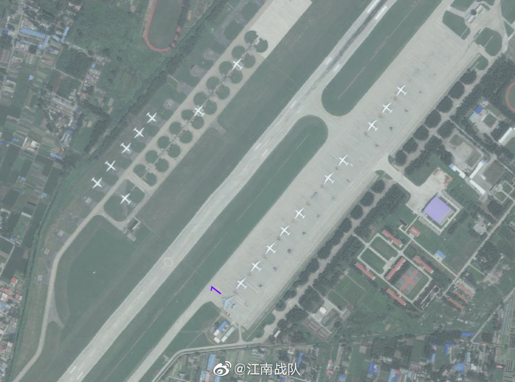 Y-20A at Kaifeng - 13. TD.jpg