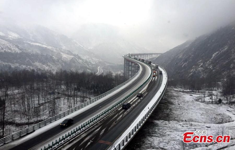 Ya'an.to.Xichang-Highway,Sichuan.4.jpg