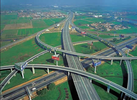 Yamuna-Expressway.jpg
