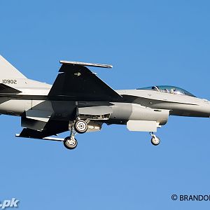 F-16