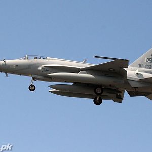 JF-17 at Farnborough Air Show 2010