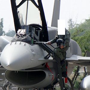 Pakistan air force F-16 block 52+ CFTs