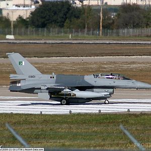 PAF F-16