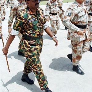 Bangladeshi Maj Gen Shakil (left), and defence officers of Pakistan