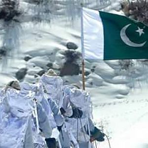 soldiers at siachen..