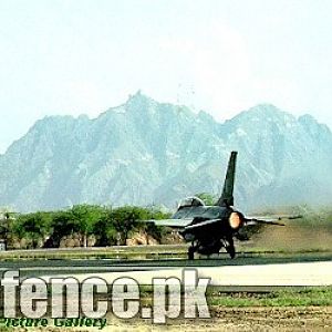 F-16_at_Sargodha_air_base
