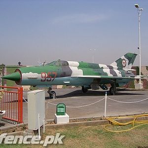 captured afghan mig-21