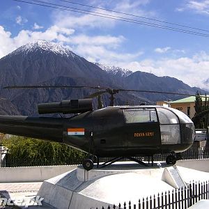 indian chopper captured by pak army...