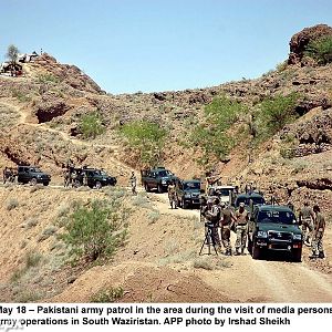 Pakistan Army Patrol with Journalists in S.Waziristan