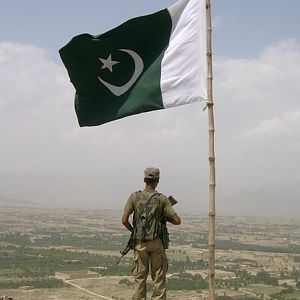Iconic Image of a Pakistan Army's soldier on Afghan Border
