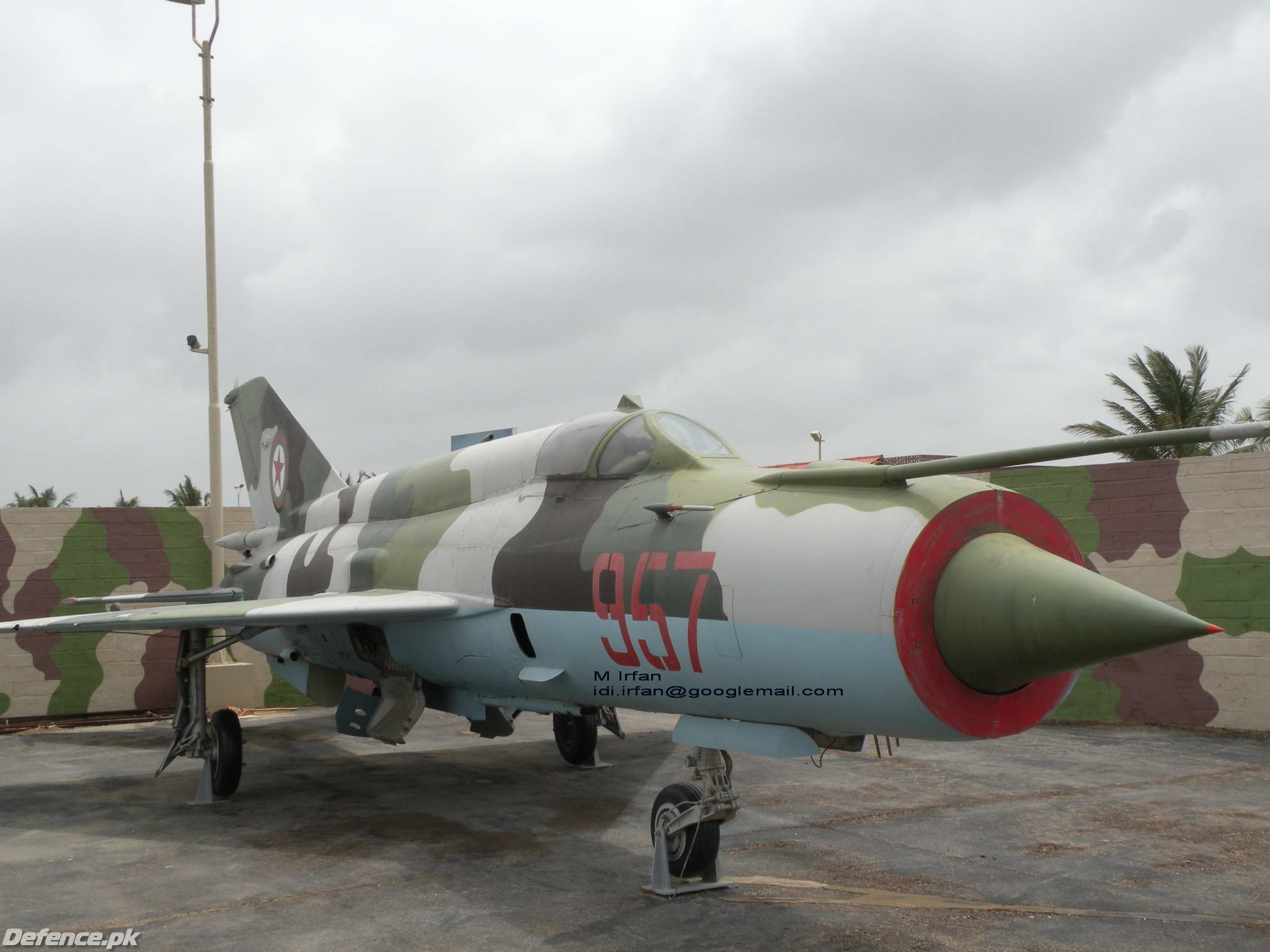 Afghan_MiG-21