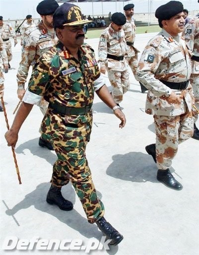 Bangladeshi Maj Gen Shakil (left), and defence officers of Pakistan