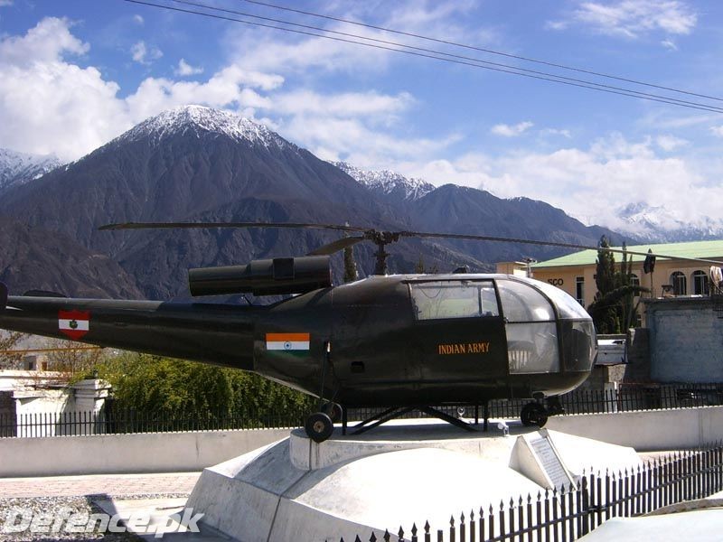 indian chopper captured by pak army...