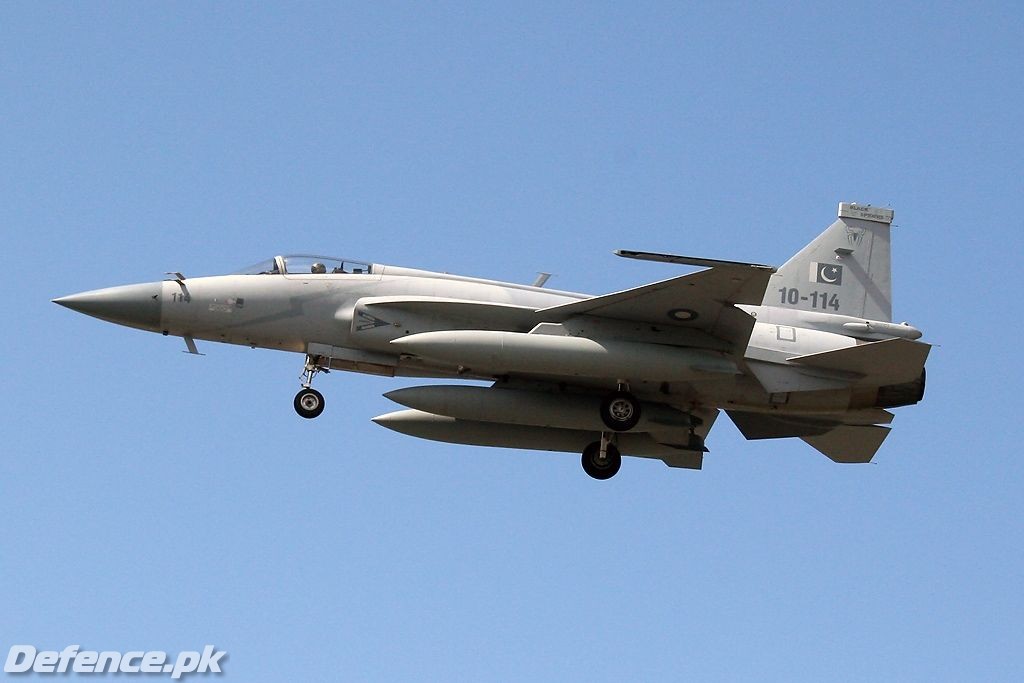 JF-17 at Farnborough Air Show 2010