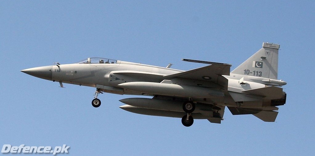 JF-17 Thunder arrival at Farnborough Air Show