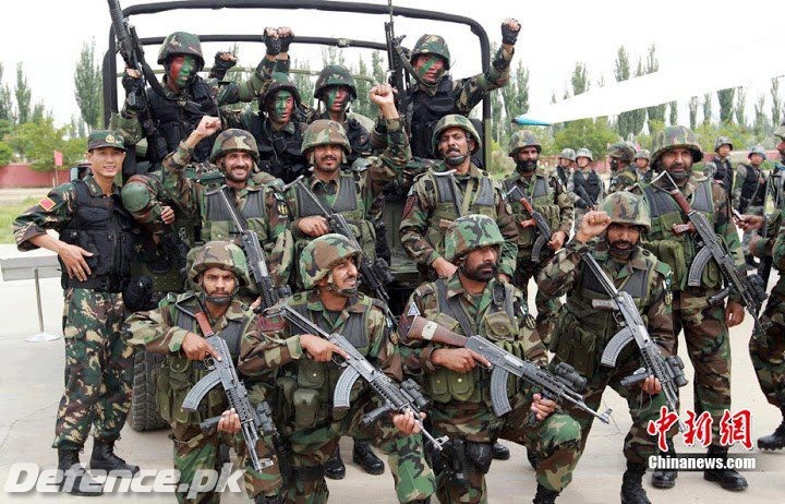 Pakistan SSGs with Chinese Special Forces