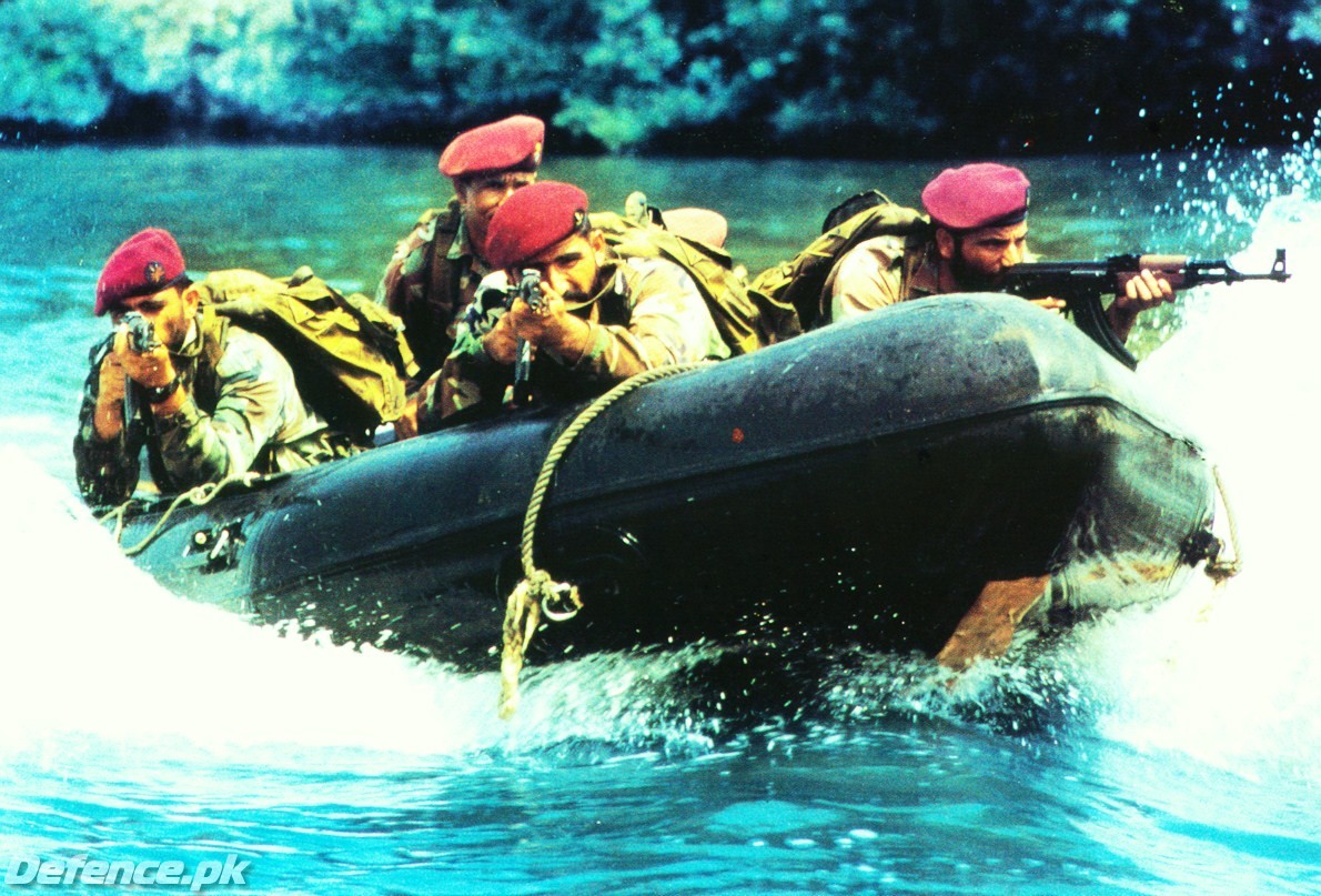 PN SSG(N) operatives during a training exercise.