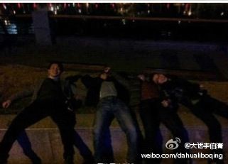 male-chinese-netizens-waiting-to-be-raped-on-the-streets-of-chengdu.jpg