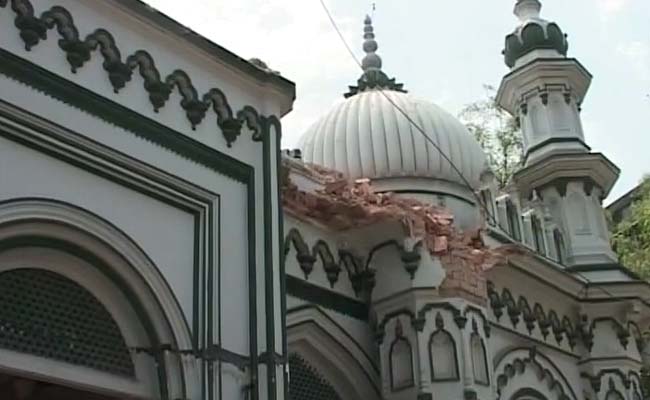 kolkata-mosque-kolkata-mosque-demolished_650x400_81428215325.jpg