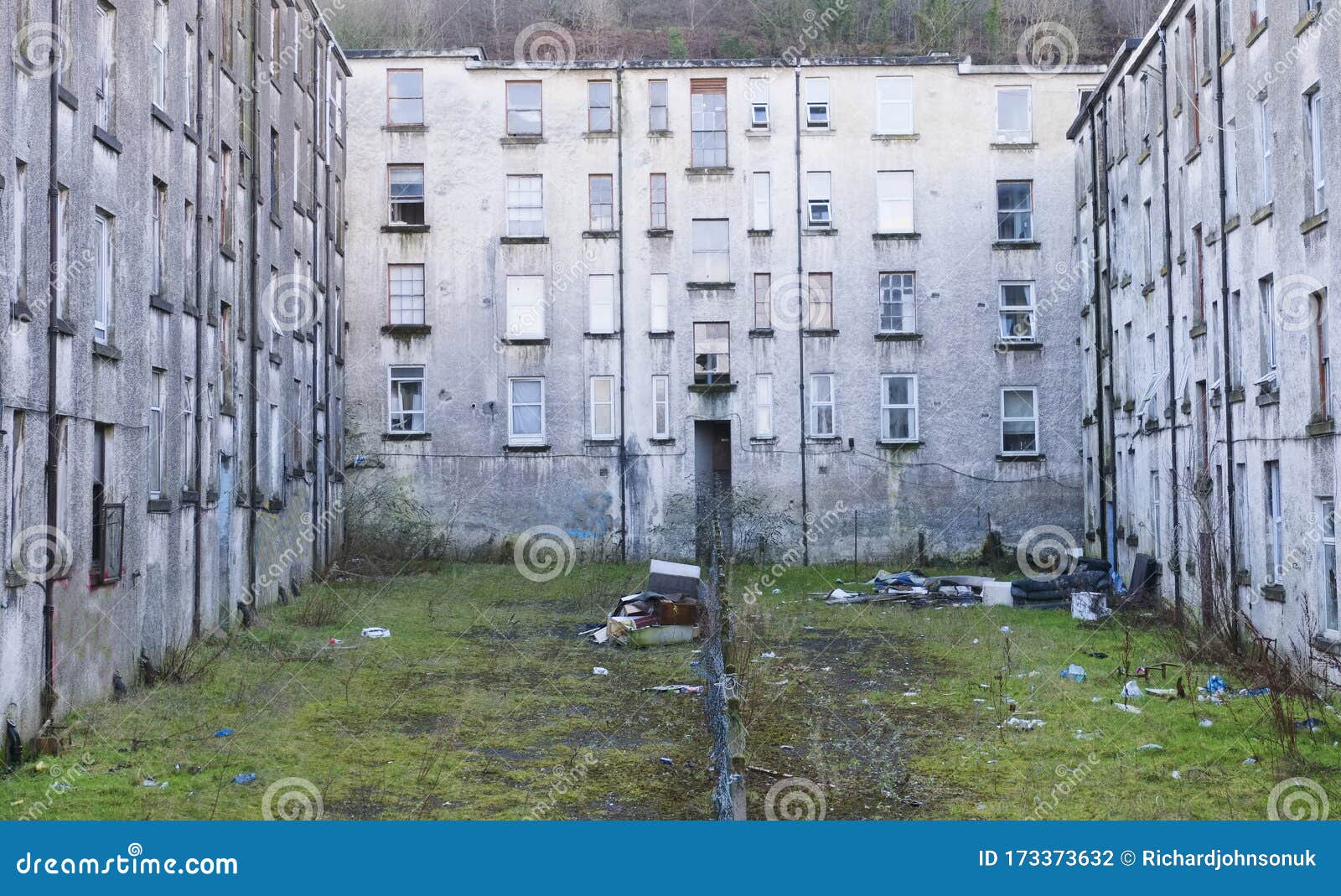 derelict-council-house-poor-housing-estate-slum-many-social-welfare-issues-london-uk-173373632.jpg