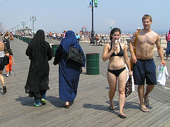 pantai+burqa+albania_billyinfo4.jpg