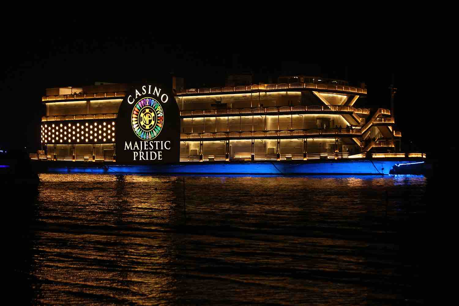 majestic-pride-casino-boat.jpg