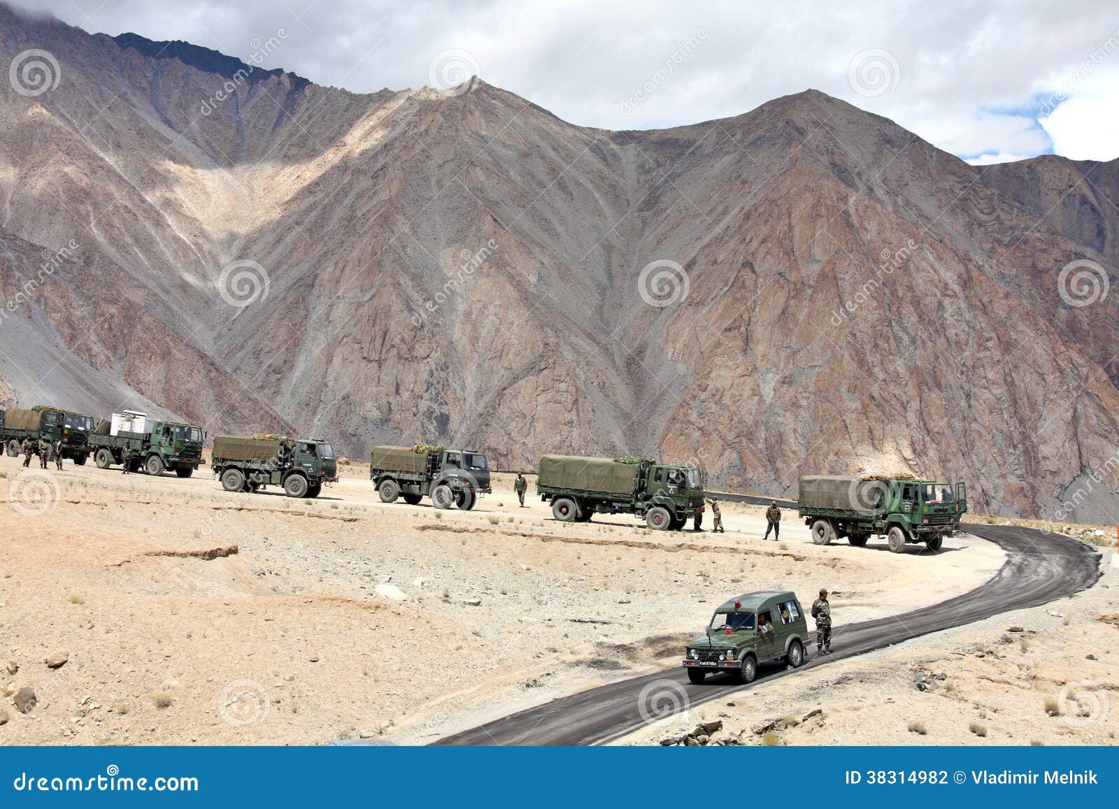 indian-army-convoy-trucks-jammu-kashmir-india-september-delivering-supplies-to-remote-military-installations-himalayas-38314982.jpg