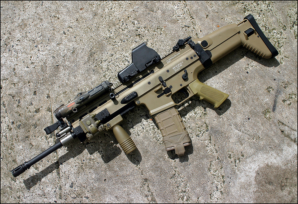 fn_scar_l_by_drake_uk.jpg