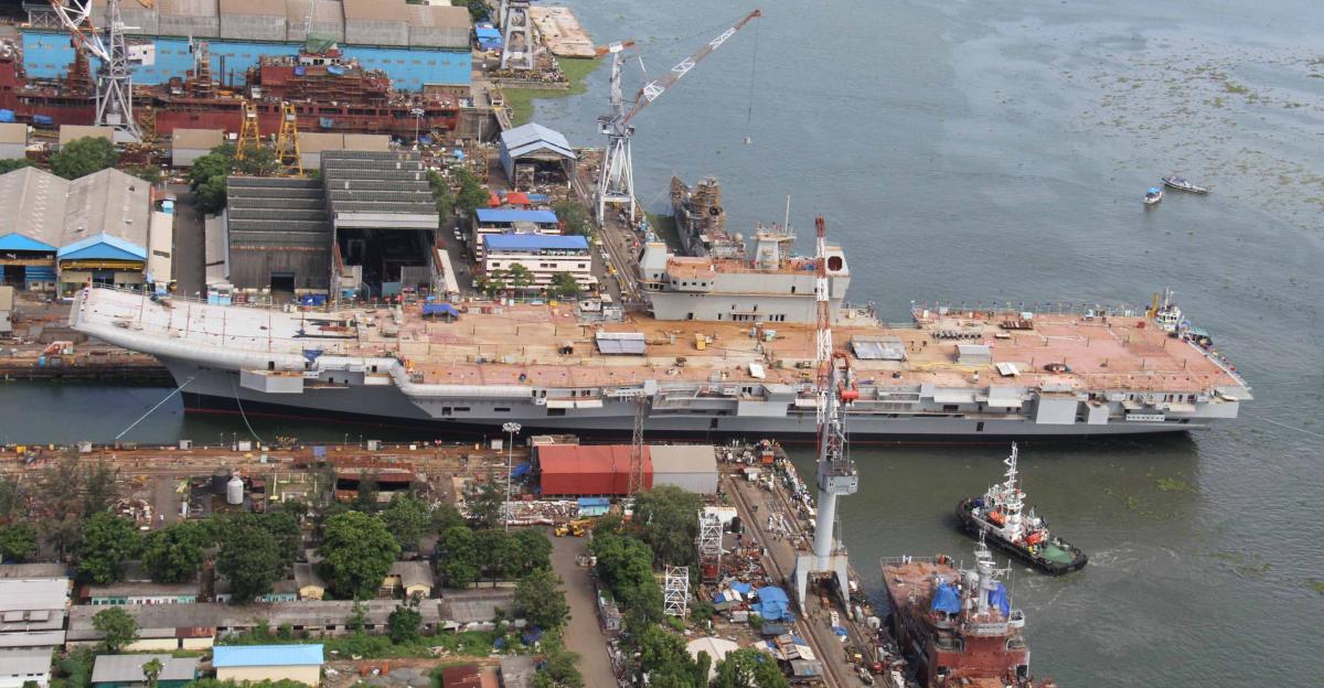 INS_Vikrant_being_undocked_at_the_Cochin_Shipyard_Limited_in_2015_(07).jpg