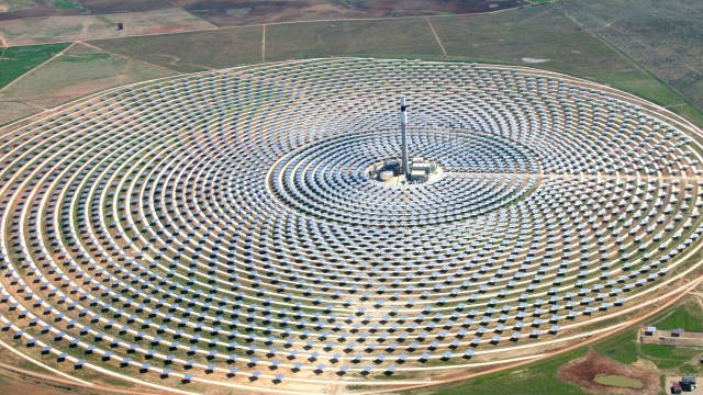 111003025931-solar-power-spain-gemasolar-story-top.jpg