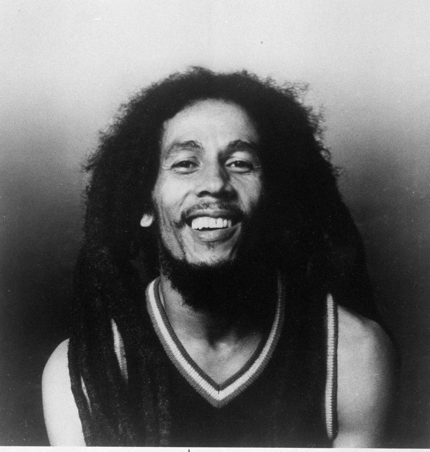 141114-bob-marley-arp-1145a_6a60a906b67904ea4a5ceaba1e7a65a9.jpg