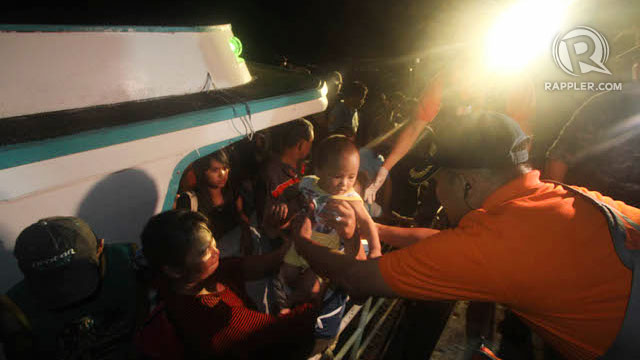 2-tausug-bongao-tawi-tawi-sabah-evacuees-20130309.-rappler.jpg