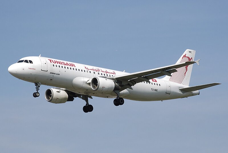 800px-Tunisair.a320-200.ts-ime.arp.jpg