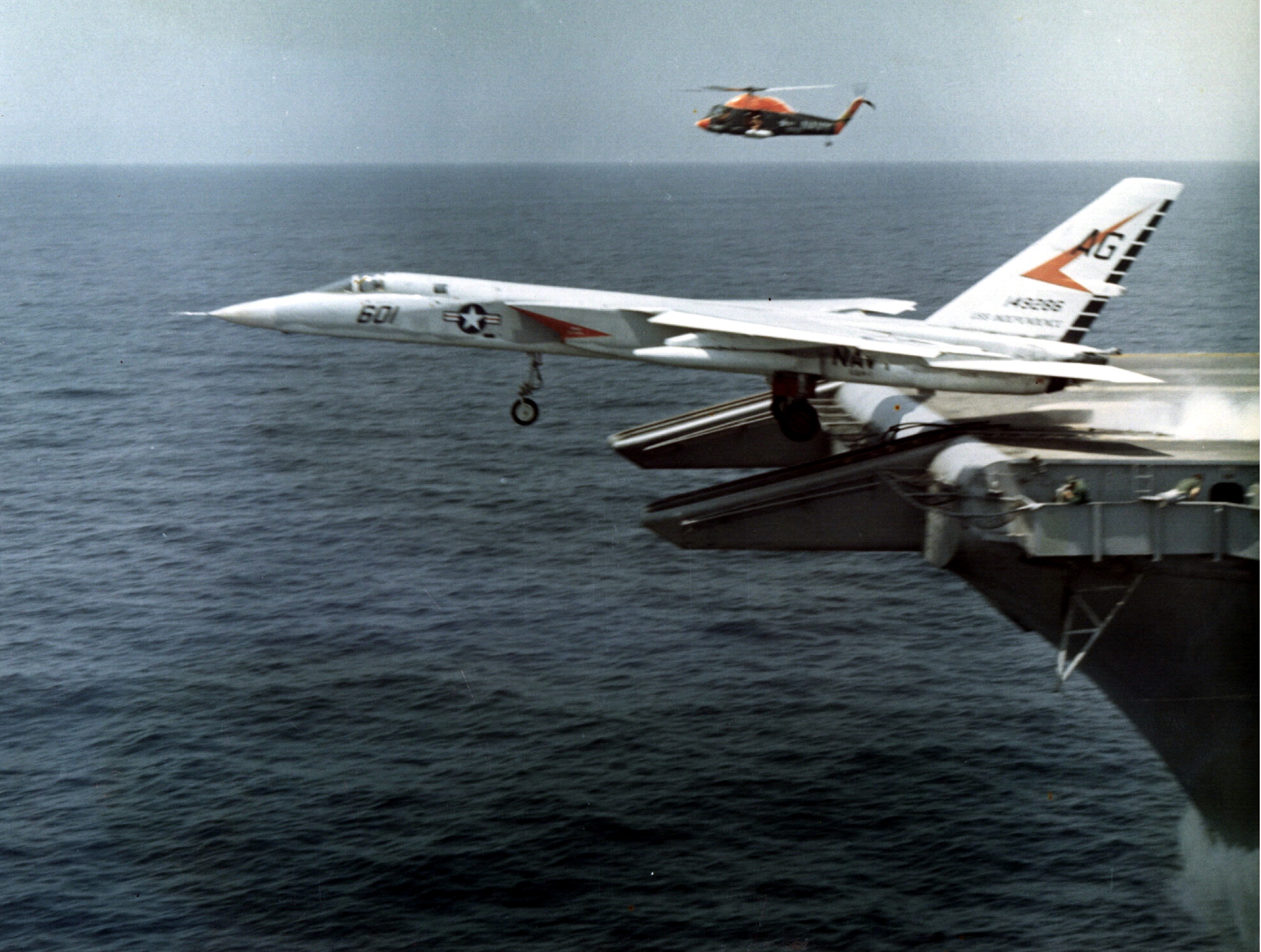 A-5A_Vigilante_of_VAH-1_being_launched_c1964.jpg