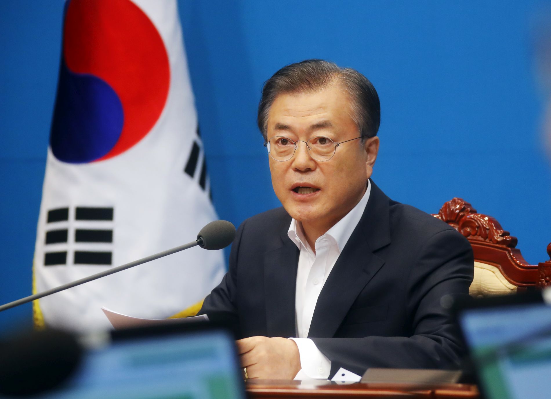 Japan-South-Korea-President-Moon-Jae-In-001.jpg