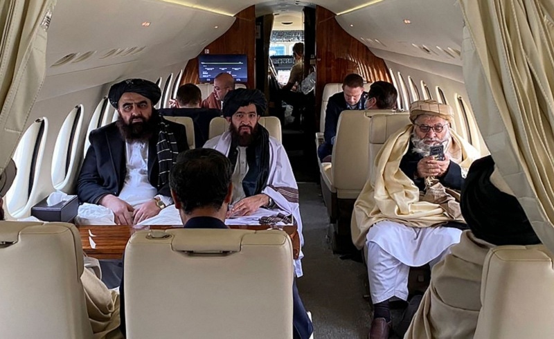 This Jan 22 photo shows Afghanistan’s Foreign Minister Amir Khan Muttaqi (L), Taliban spokesman for the Ministry of Foreign affairs, Abdul Qahar Balkhi (C) and delegates sitting on a plane before departing to Oslo, at the Kabul airport. — Reuters